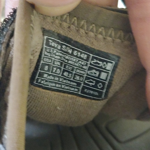 Teva hiking sandal mn. sz.8 - Picture 10 of 10